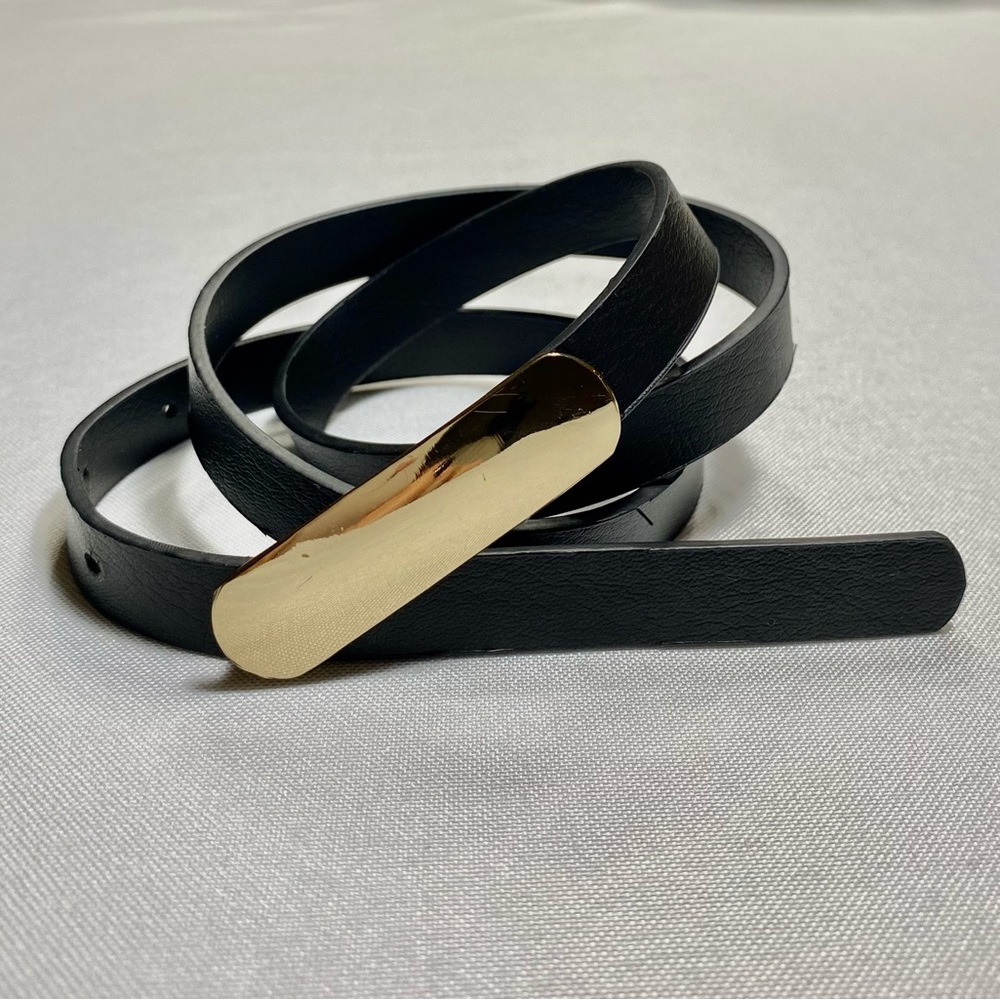 Black Belt Classic with golden tone buckle